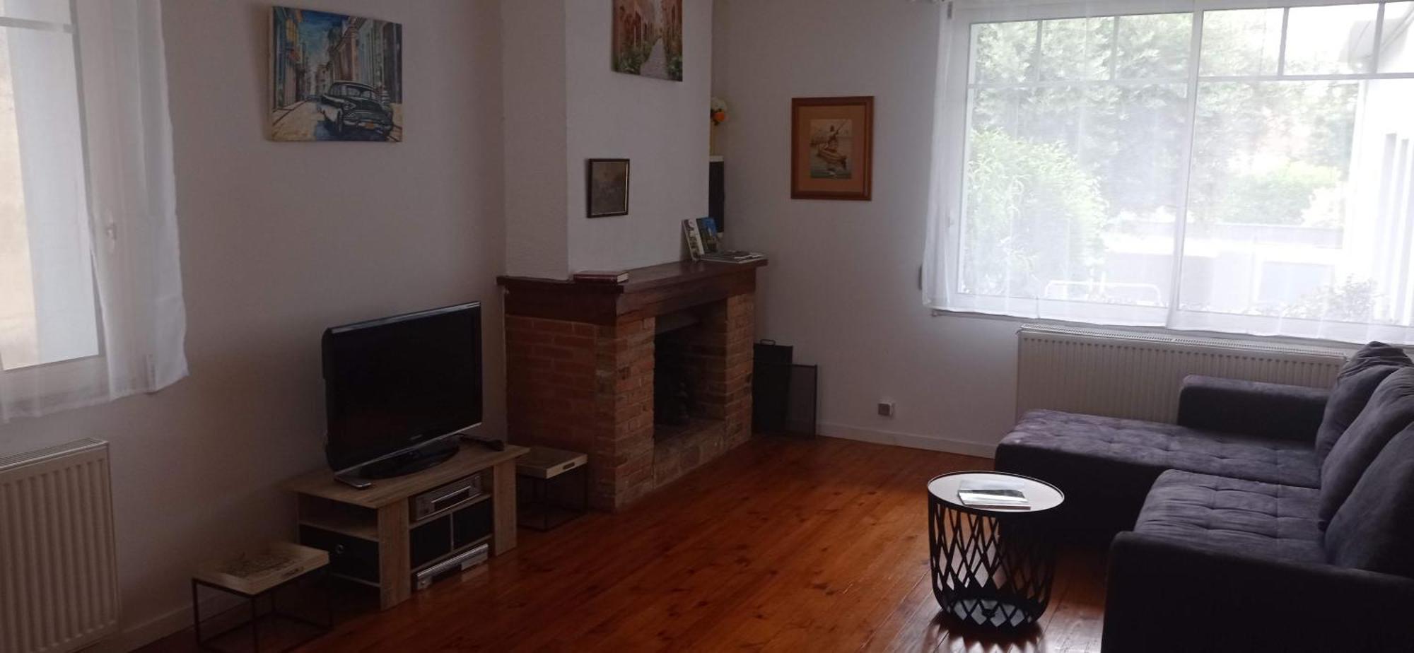 80 M2 Independant 4 Personnes Direct Gare Ou Aeroport Jardin Piscine *
