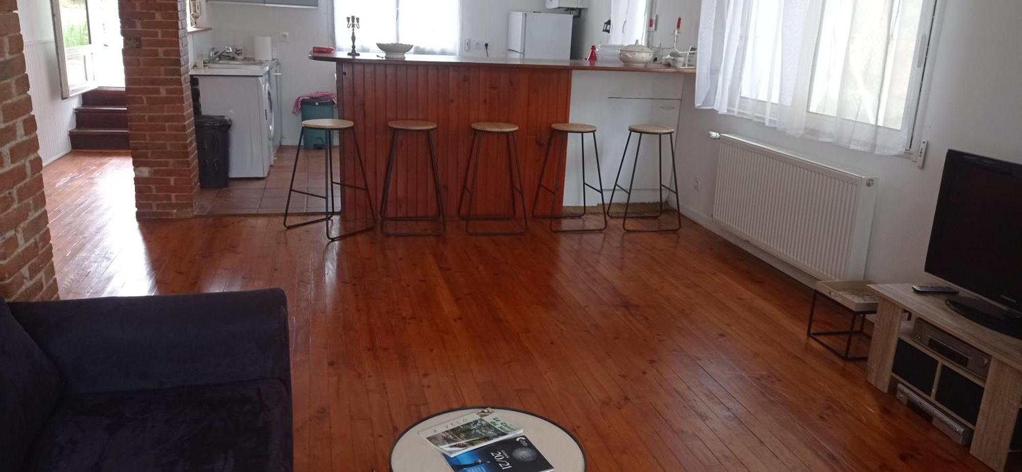 80 M2 Independant 4 Personnes Direct Gare Ou Aeroport Jardin Piscine