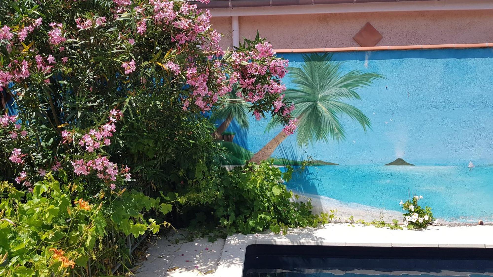 80 M2 Independant 4 Personnes Direct Gare Ou Aeroport Jardin Piscine *